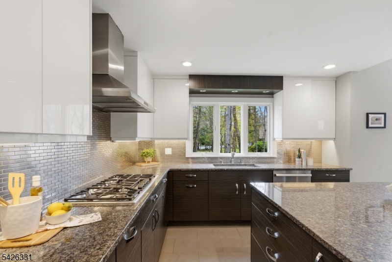 2 Exeter Lane Morristown, NJ 07960 - Photo 13 of 42