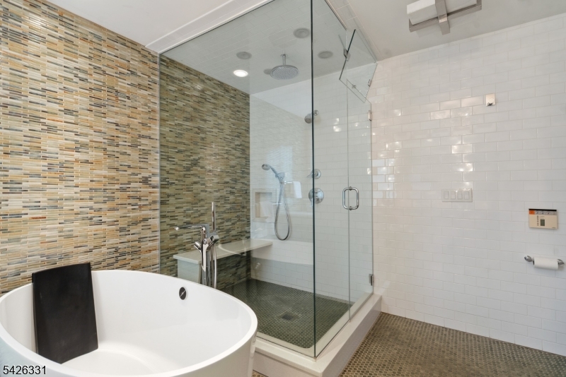 2 Exeter Lane Morristown, NJ 07960 - Photo 23 of 42