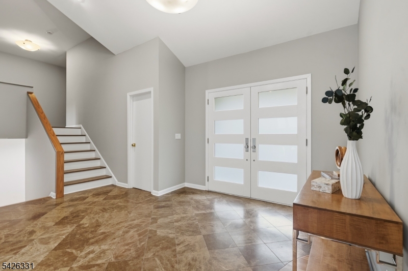 2 Exeter Lane Morristown, NJ 07960 - Photo 5 of 42