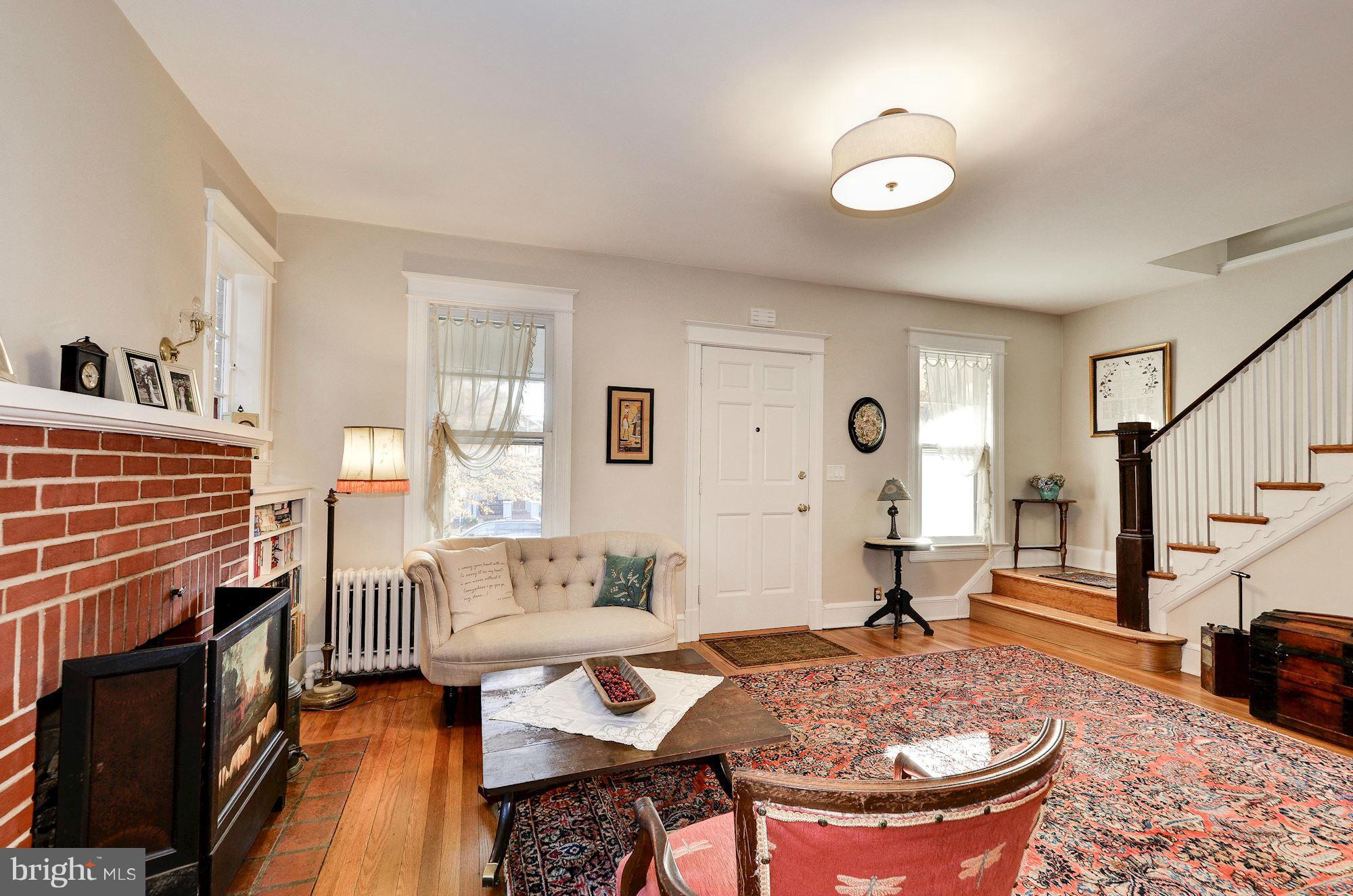 3335 Military Road Northwest Washington, DC 20015 - Photo 5 of 30 Living Room
