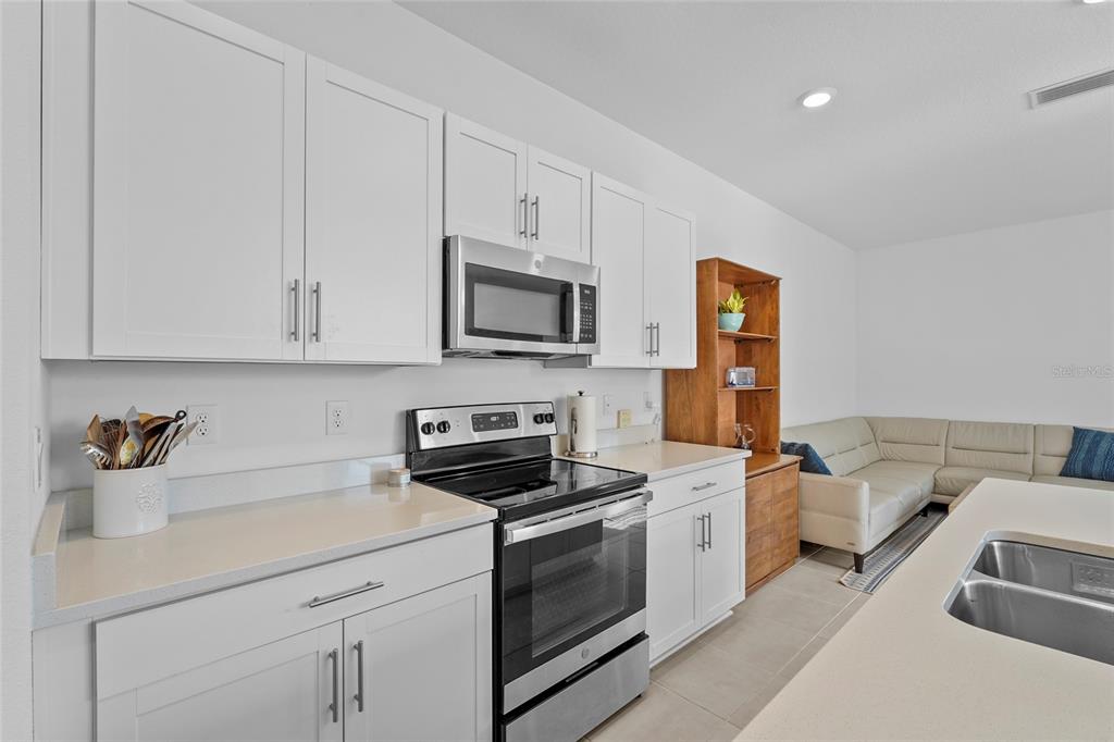 8564 Lunar Skye Street Sarasota, FL 34241 - Photo 11 of 49