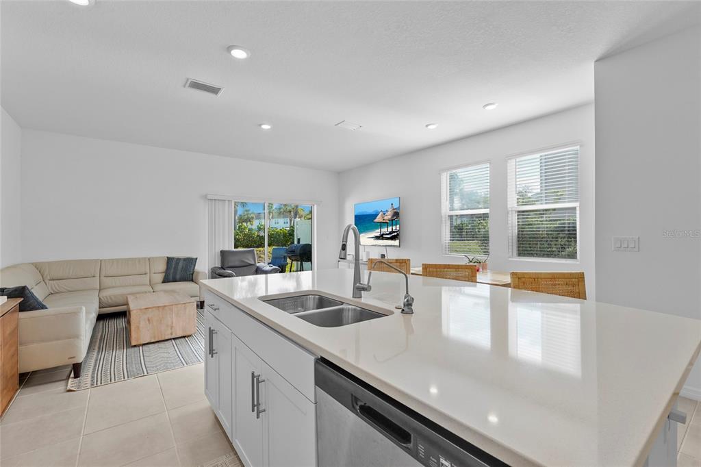 8564 Lunar Skye Street Sarasota, FL 34241 - Photo 7 of 51