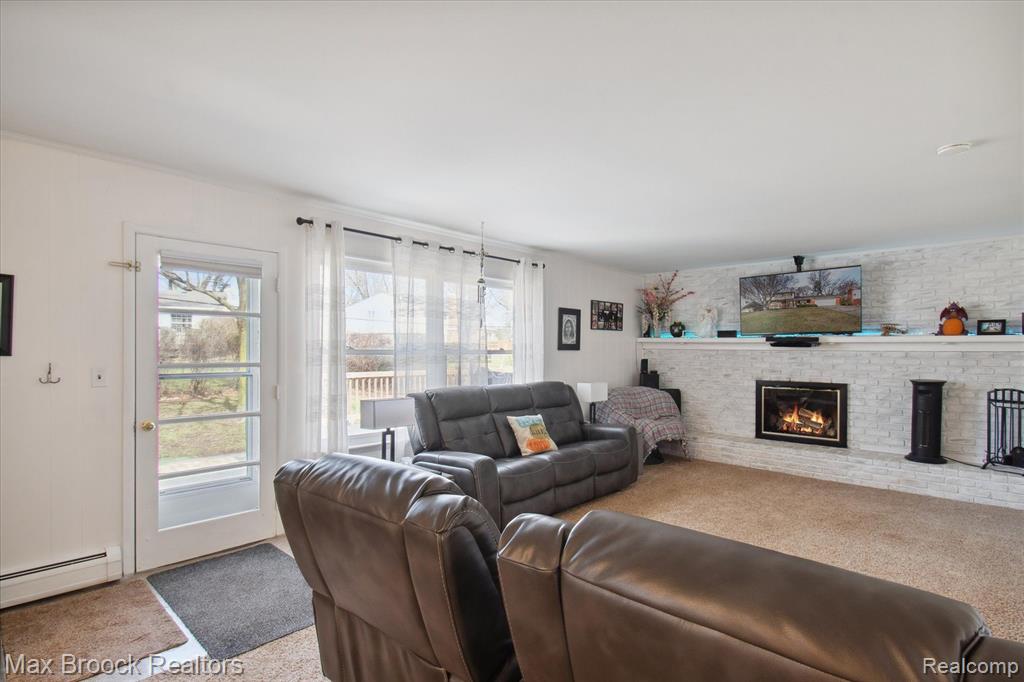 30244 Barwell Road Farmington Hills, MI 48334 - Photo 4 of 44