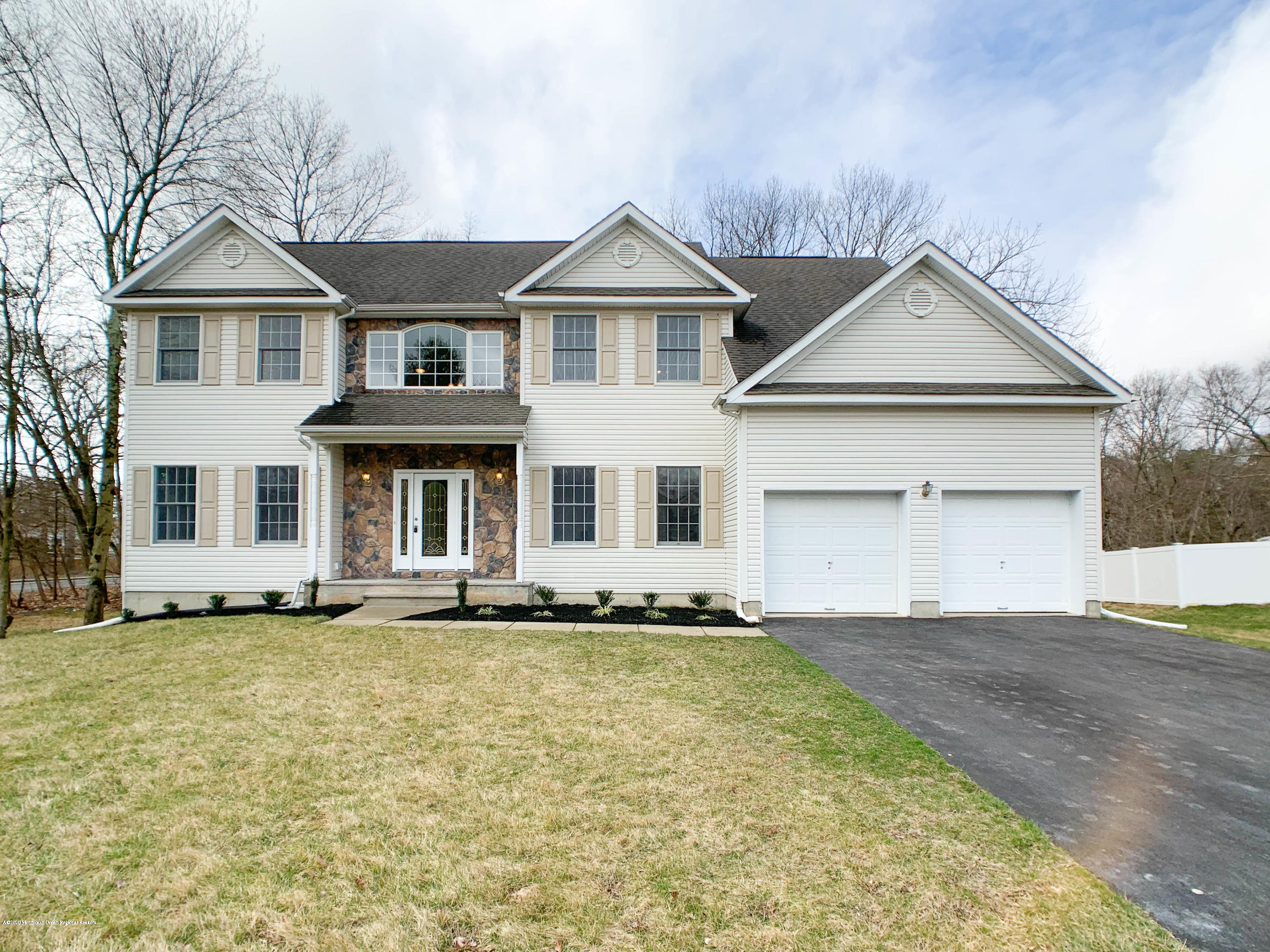 562 Aldrich Road Howell, NJ 07731 - Photo 1 of 35 001