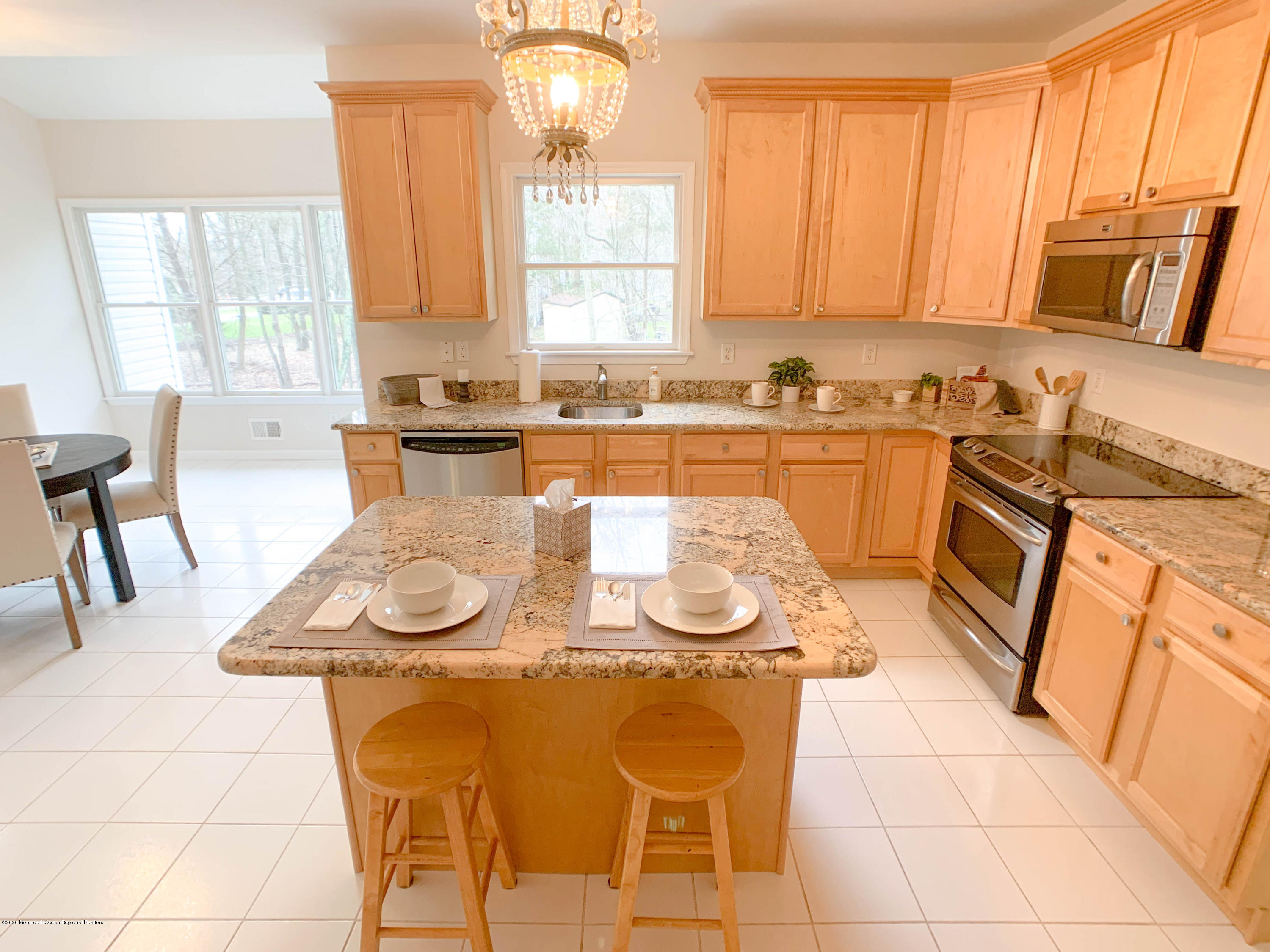 562 Aldrich Road Howell, NJ 07731 - Photo 9 of 35 009