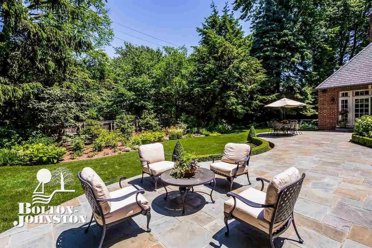 84 Vendome Road Grosse Pointe, MI 48236 - Photo 35 of 41 31294571-35.JPG