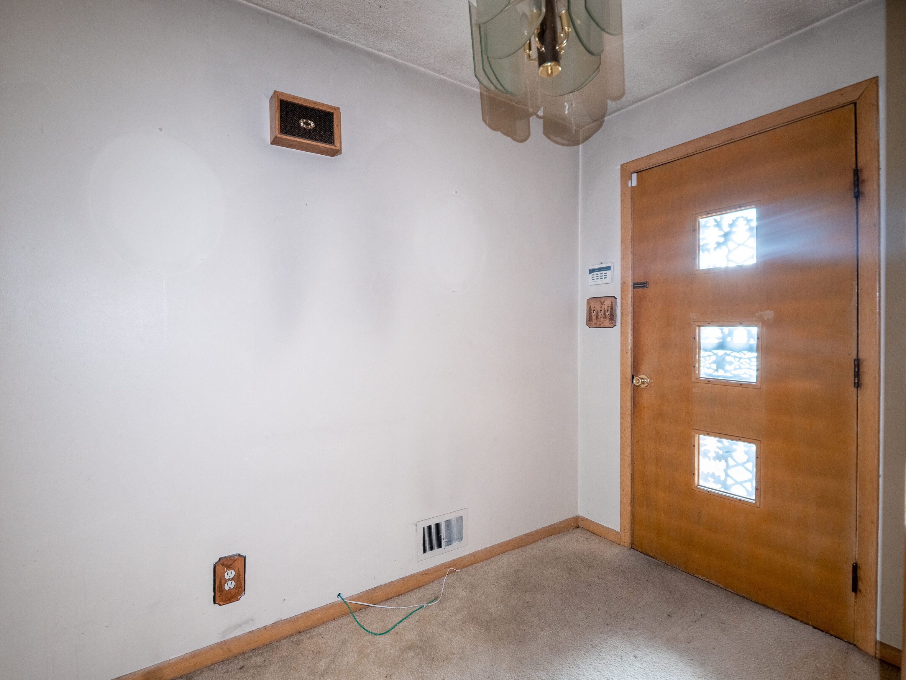 4556 Dickson Road Indianapolis, IN 46226 - Photo 12 of 46 Gallery Image 12