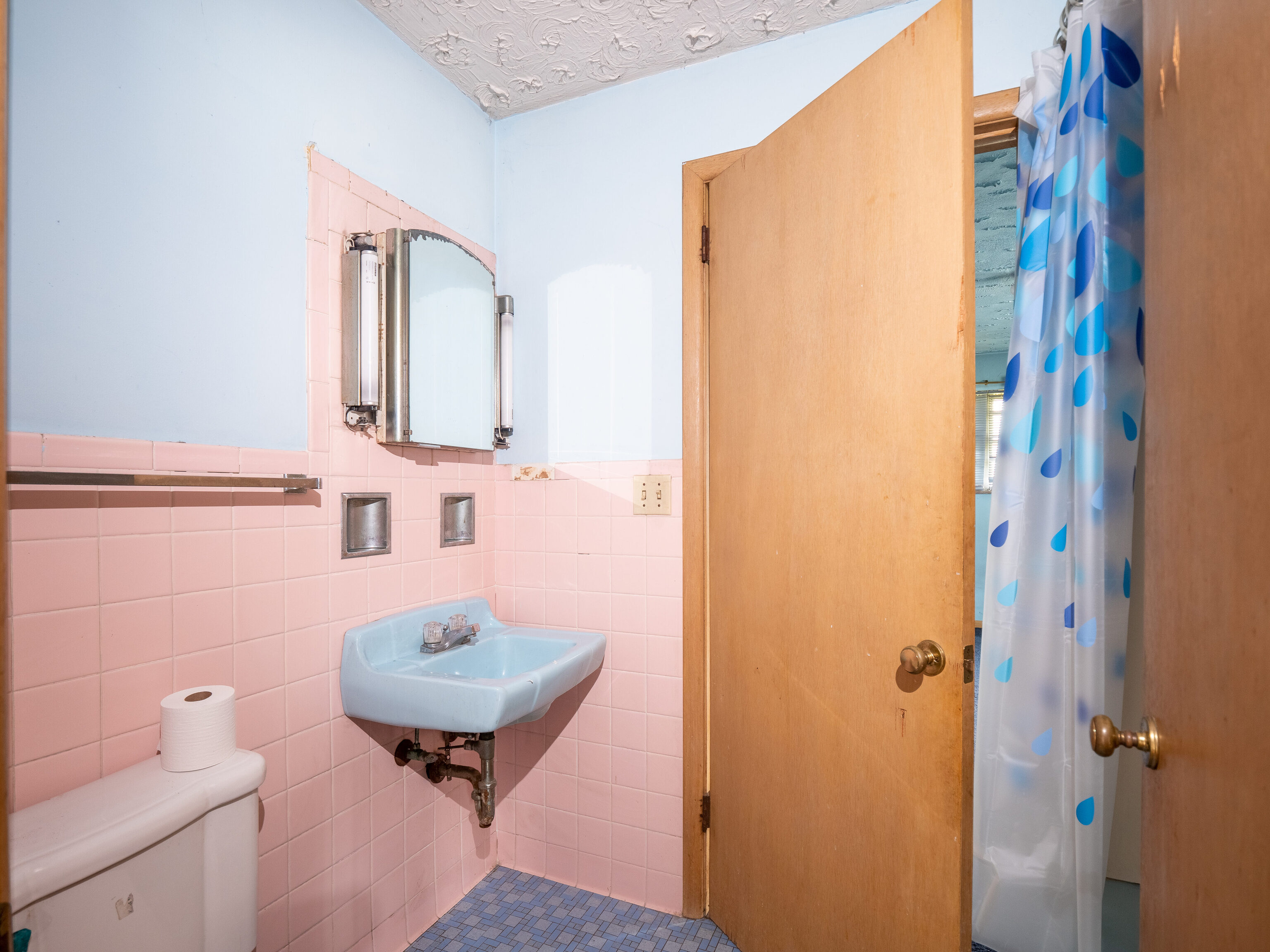 4556 Dickson Road Indianapolis, IN 46226 - Photo 39 of 46 Gallery Image 39