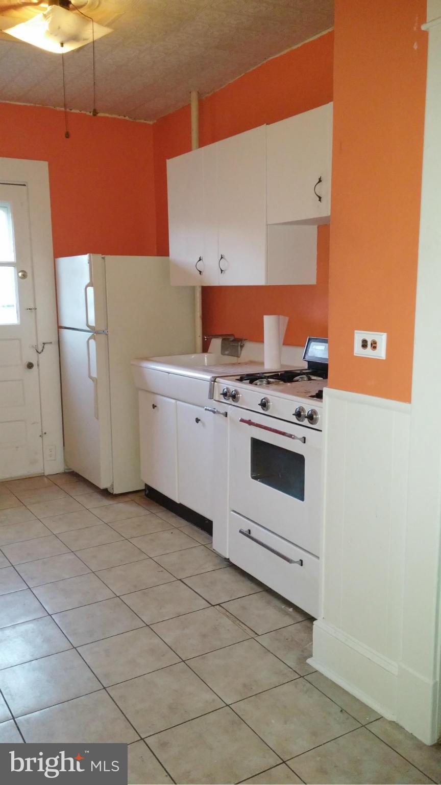 6929 Harford Road Baltimore, MD 21234 - Photo 14 of 18 Upper Level Kitchen