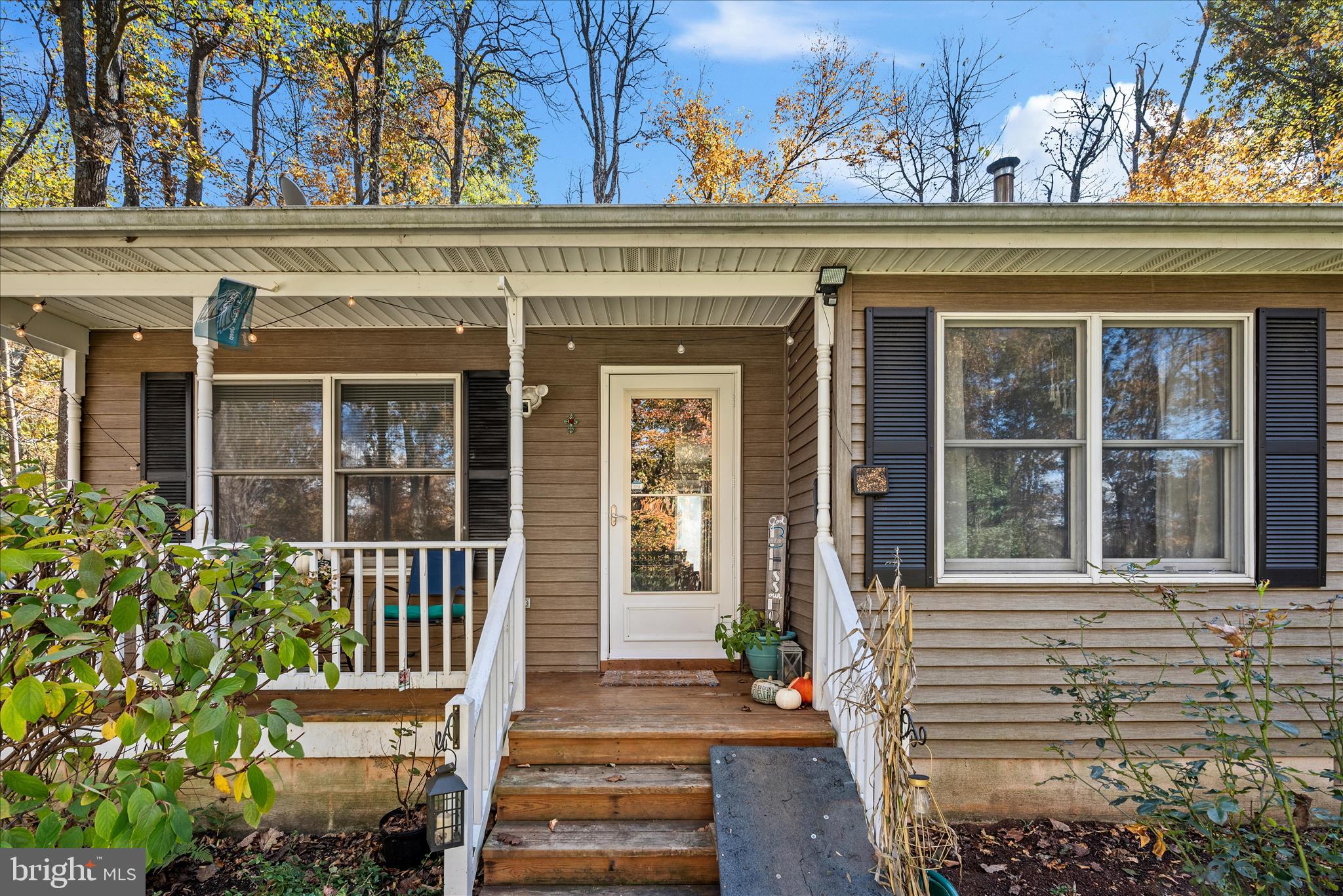 157 Woodthrush Way Linden, VA 22642 - Photo 5 of 38 Front Door