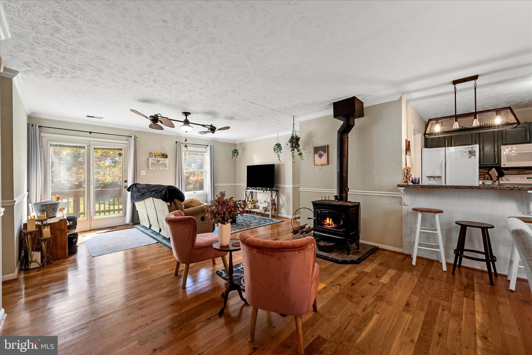 157 Woodthrush Way Linden, VA 22642 - Photo 9 of 38 Living Room