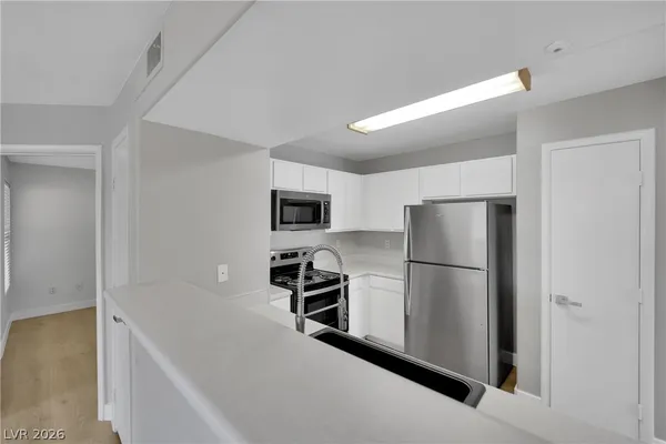 $1,650 | 2300 East Silverado Ranch Boulevard, Unit 2113, Las Vegas, NV 89123