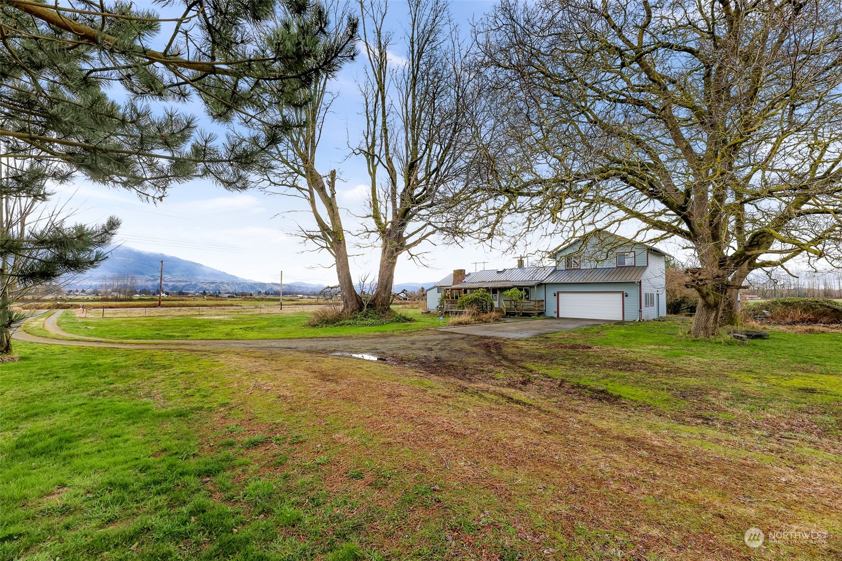 27871 Minkler Road Sedro-Woolley, WA 98284 - Photo 2 of 40