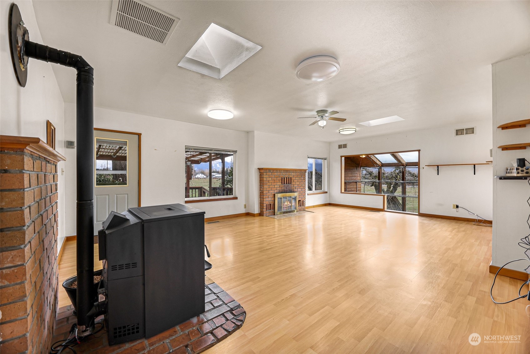 27871 Minkler Road Sedro-Woolley, WA 98284 - Photo 10 of 40