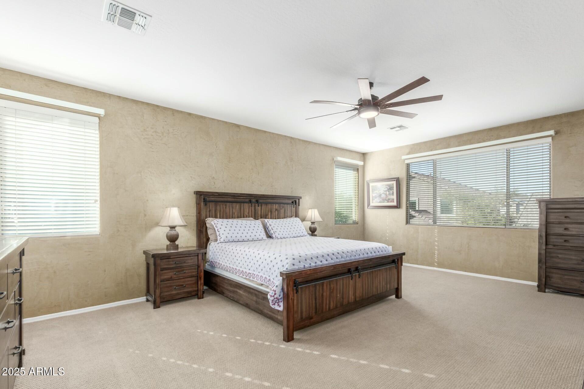 3206 West Sentinel Rock Road Phoenix, AZ 85086 - Photo 22 of 48 tempImageZzRdLO