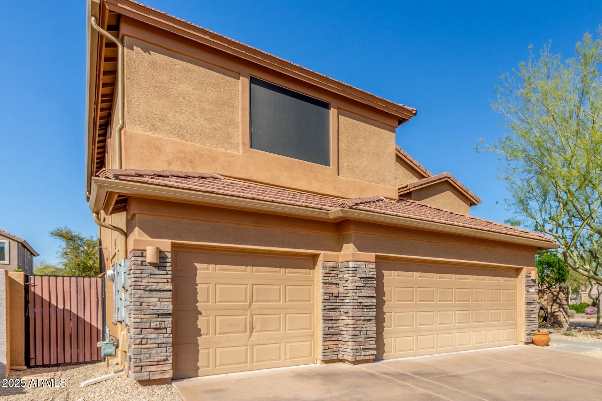 3206 West Sentinel Rock Road Phoenix, AZ 85086 - Photo 4 of 48 tempImagex0JRfW