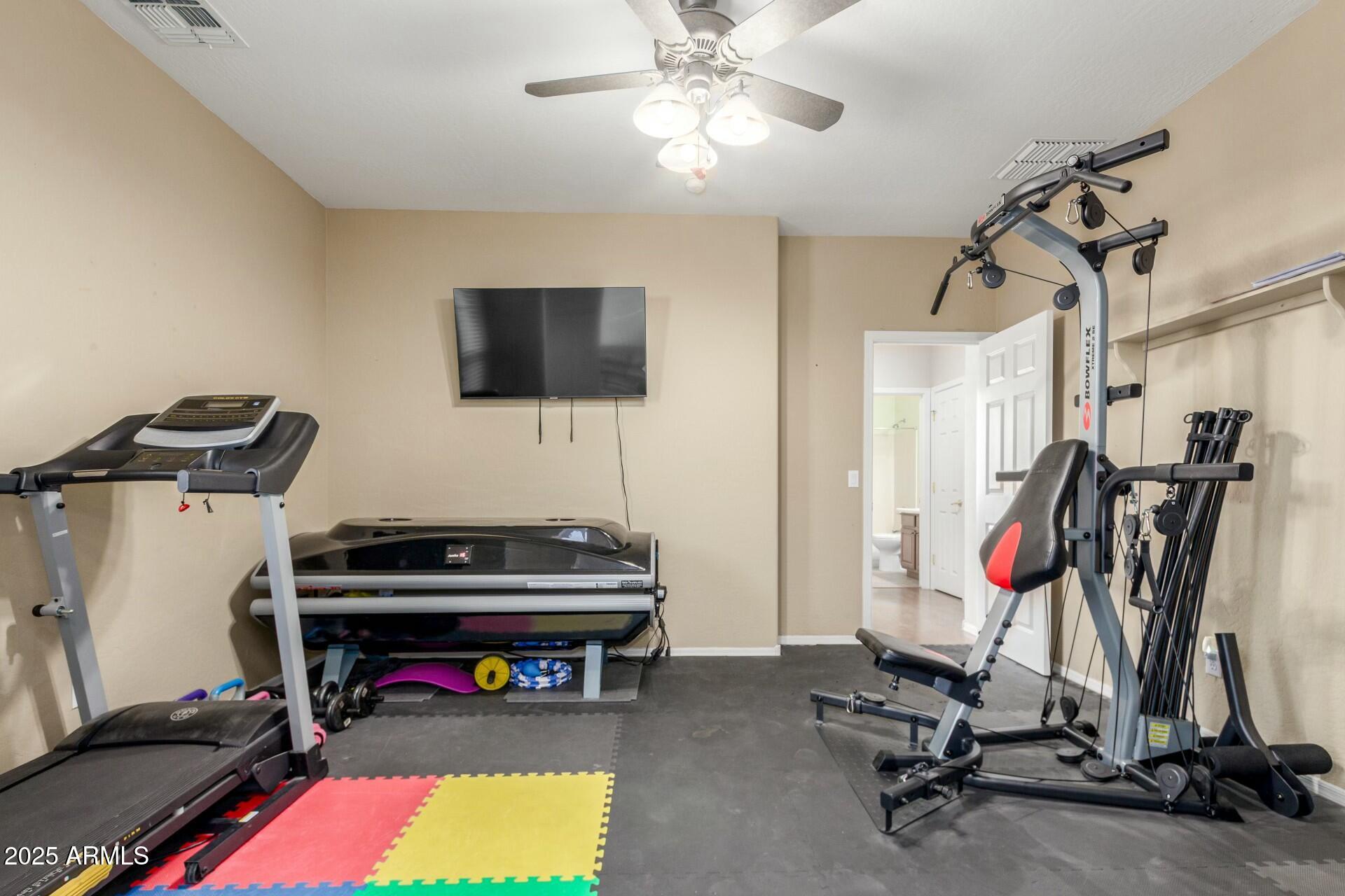 3206 West Sentinel Rock Road Phoenix, AZ 85086 - Photo 9 of 48 tempImageHuKlGs