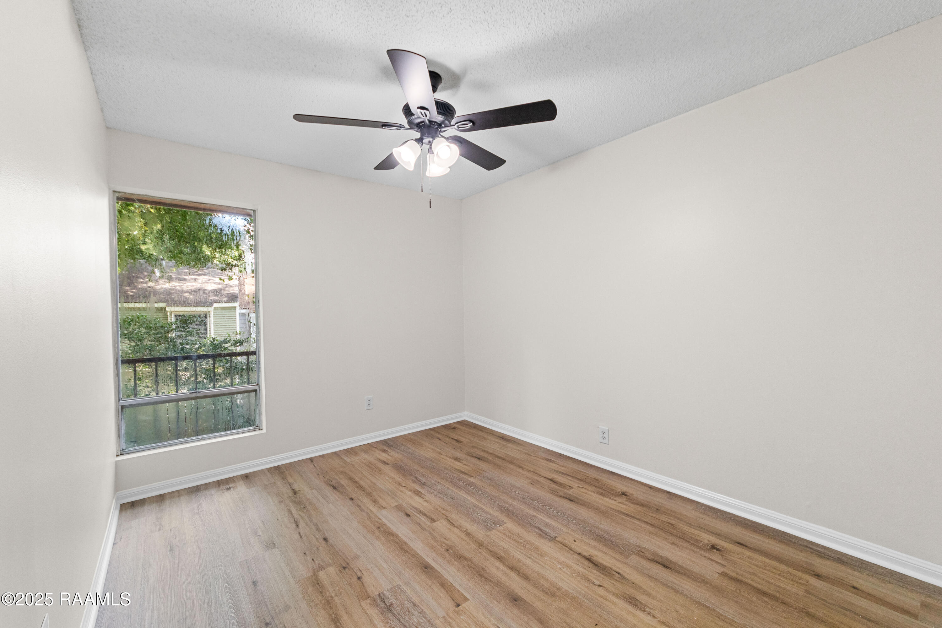 313 Sidney Martin Road Lafayette, LA 70507 - Photo 13 of 22 313 Sidney Martin-47