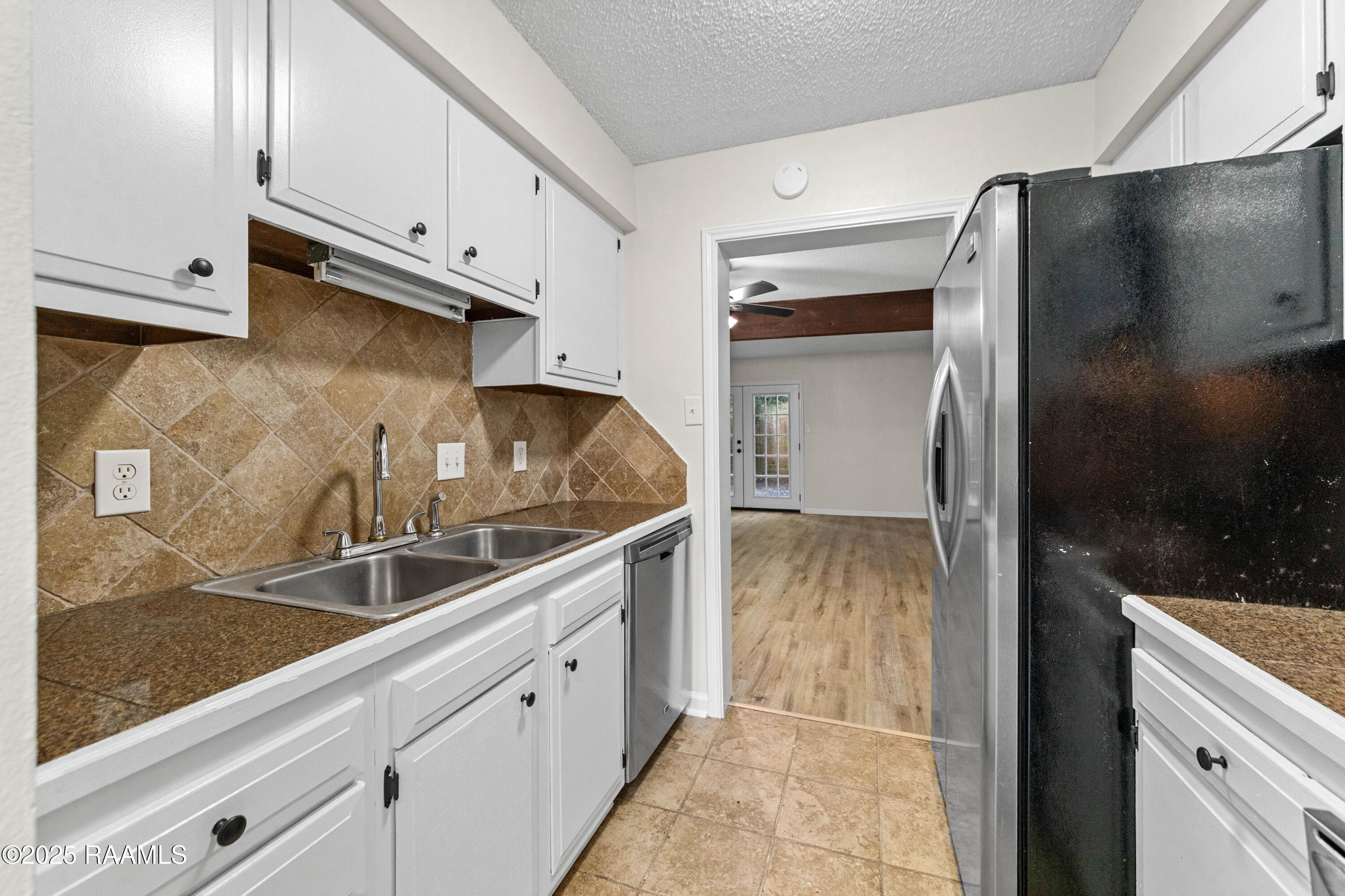 313 Sidney Martin Road Lafayette, LA 70507 - Photo 6 of 22 313 Sidney Martin-29