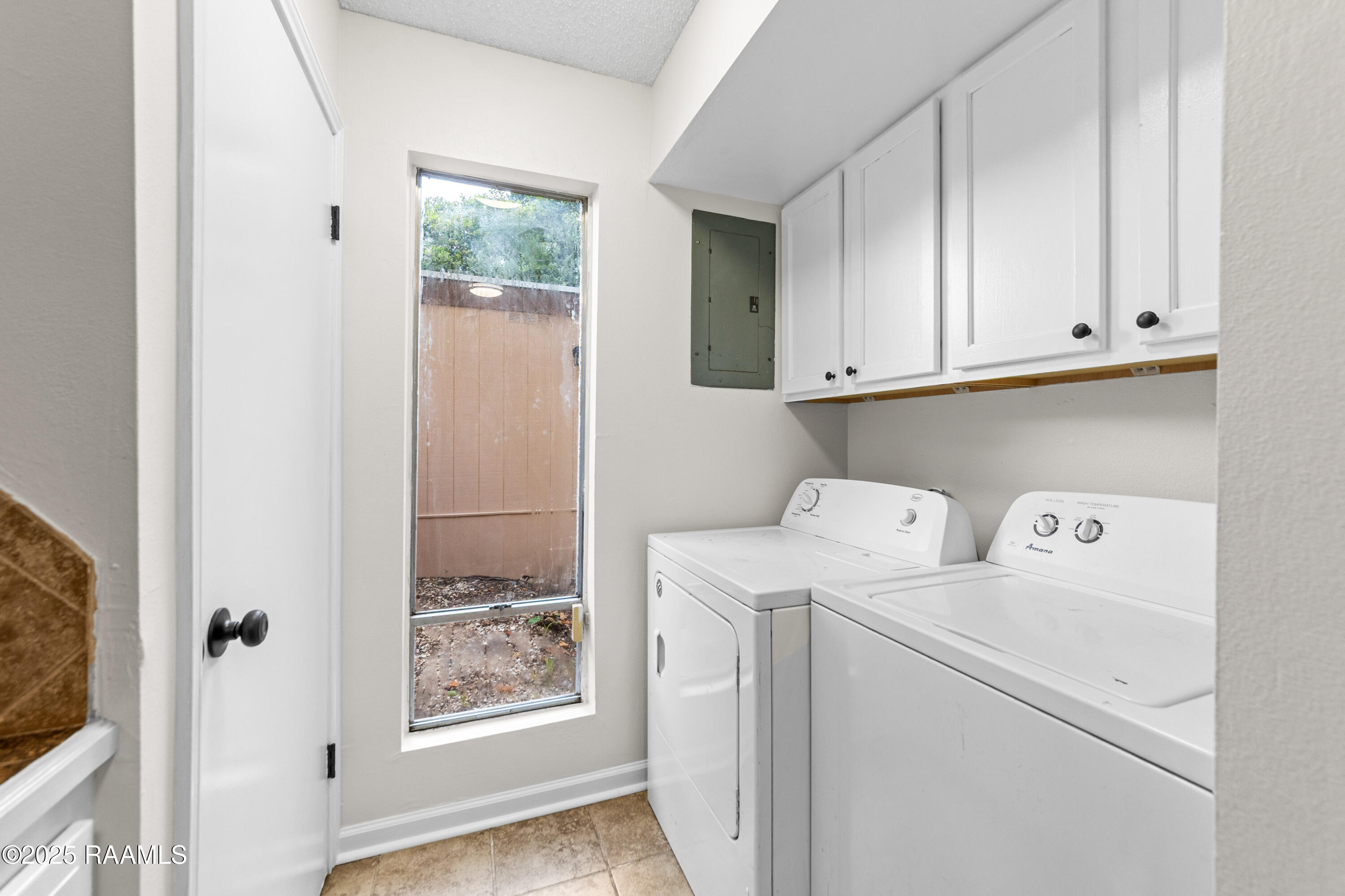 313 Sidney Martin Road Lafayette, LA 70507 - Photo 8 of 22 313 Sidney Martin-26