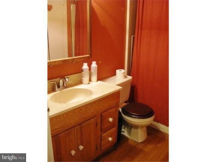 38 Henry Street Riverside, NJ 08075 - Photo 11 of 14 Bathroom