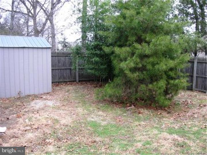 38 Henry Street Riverside, NJ 08075 - Photo 14 of 14 Side Yard