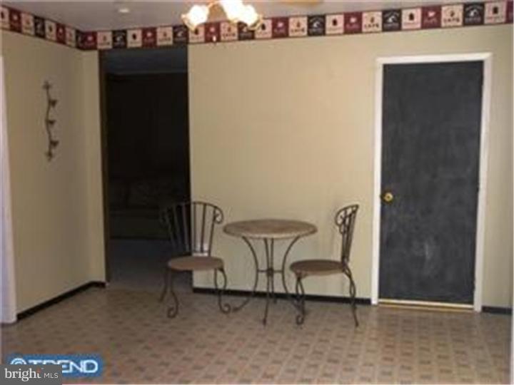 38 Henry Street Riverside, NJ 08075 - Photo 3 of 14 Dining Room
