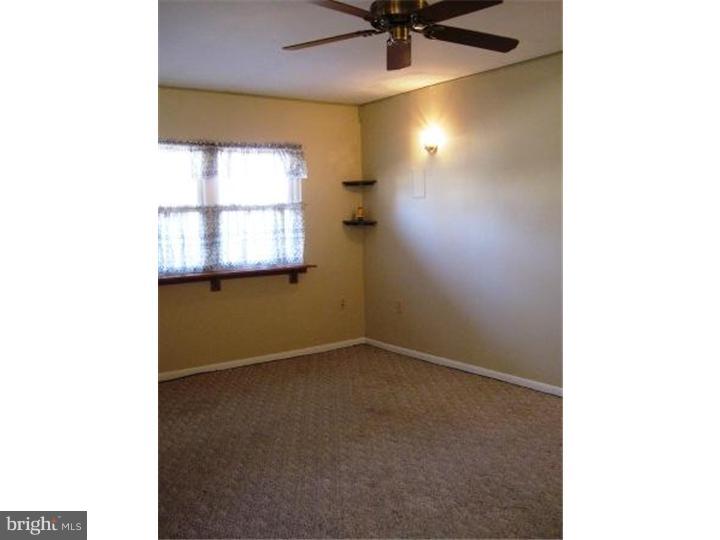 38 Henry Street Riverside, NJ 08075 - Photo 6 of 14 Family Room
