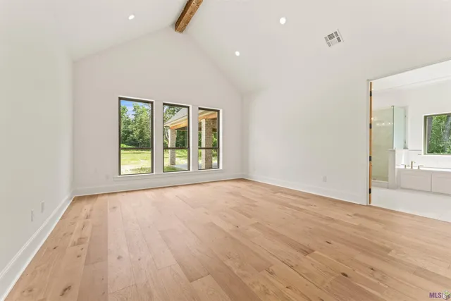 $999,999 | 9189 Hillon Hood Road, Denham Springs, LA 70726