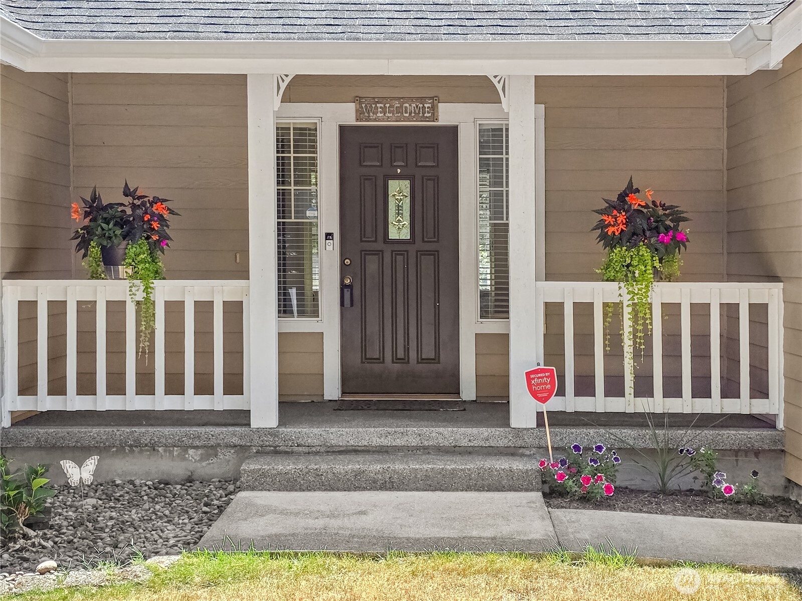 9519 185th Avenue Southwest Rochester, WA 98579 - Photo 2 of 40 Gallery Image 2