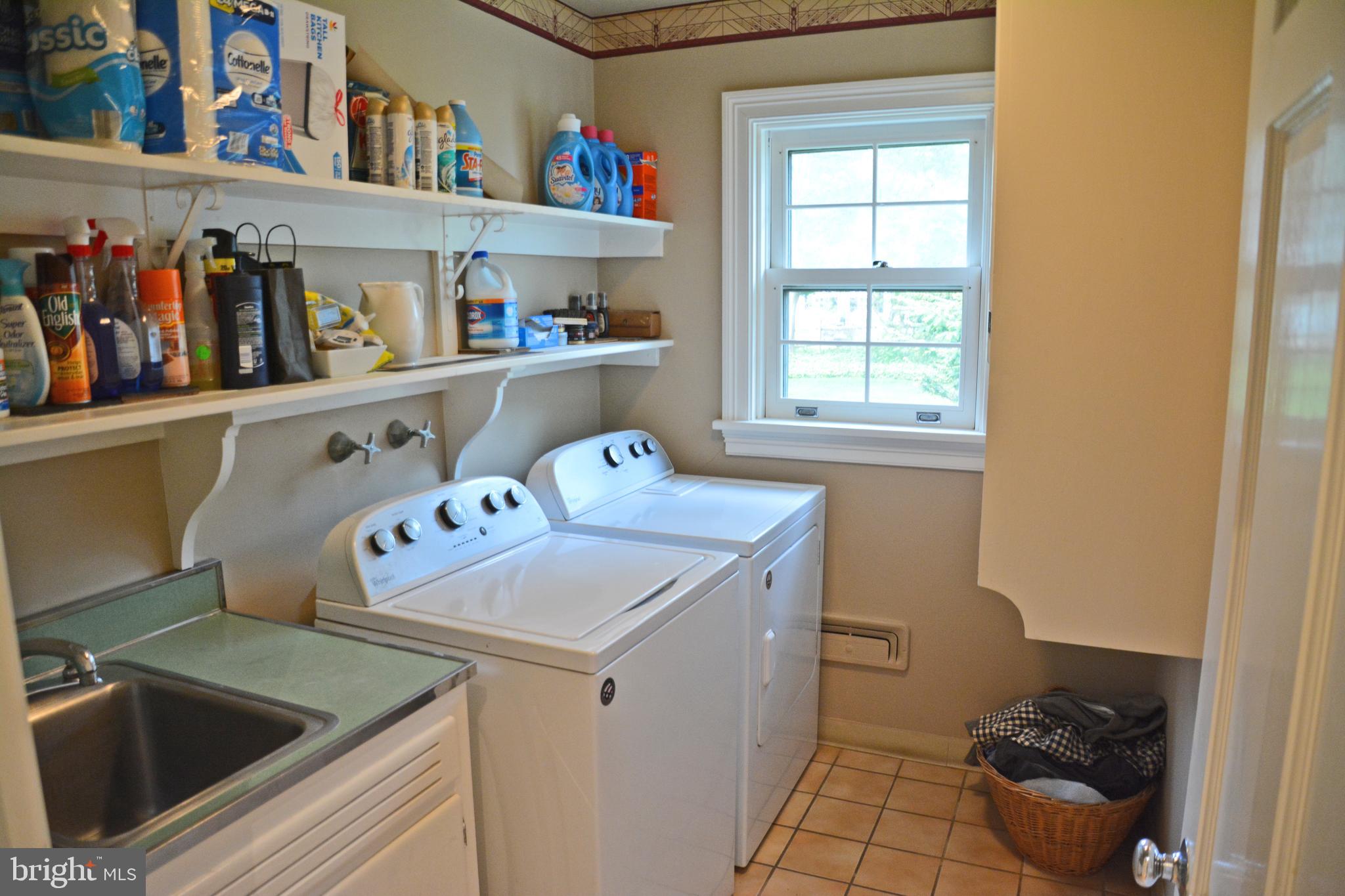 1505 Hillcrest Road Lancaster, PA 17603 - Photo 18 of 64 Laundry