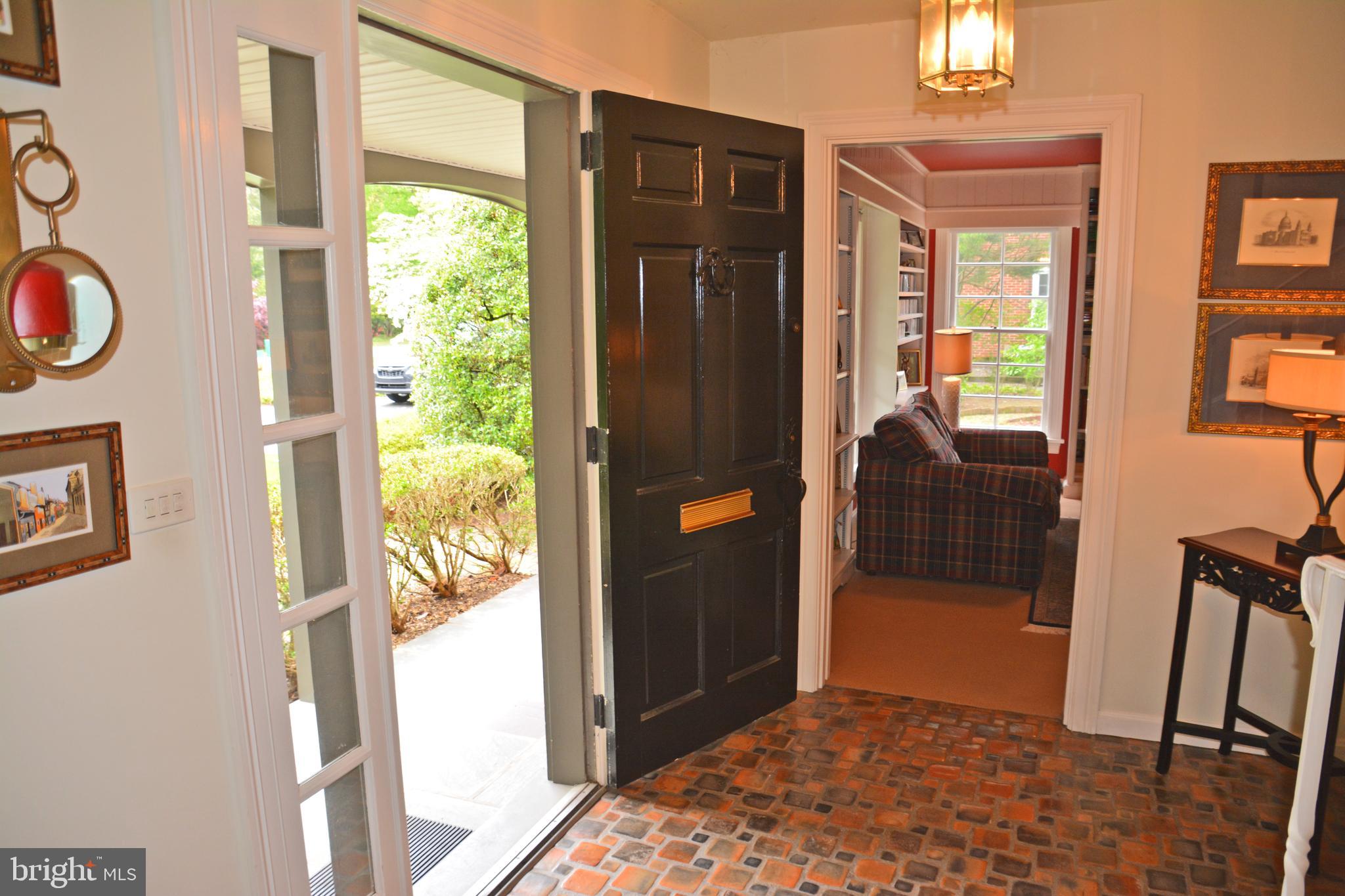 1505 Hillcrest Road Lancaster, PA 17603 - Photo 8 of 64 Front Entrance