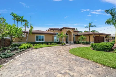 $2,475,000 | 422 55th Avenue, St. Pete Beach, FL 33706