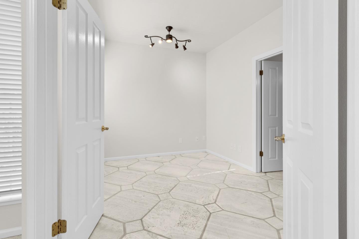 14475 Mountain Quail Road Salinas, CA 93908 - Photo 18 of 43 Gallery Image 18