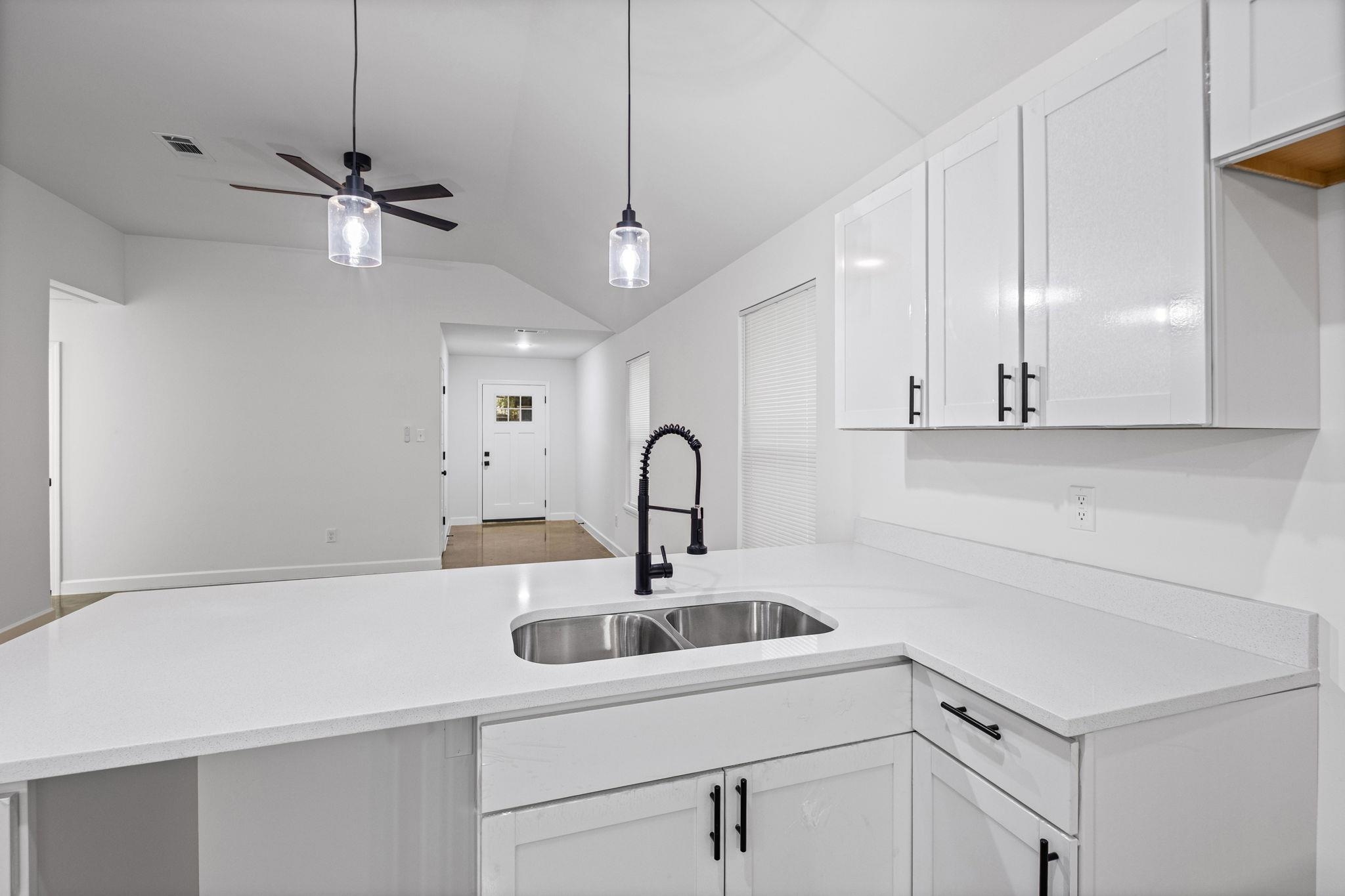 720 Lipford Street Memphis, TN 38112 - Photo 10 of 20