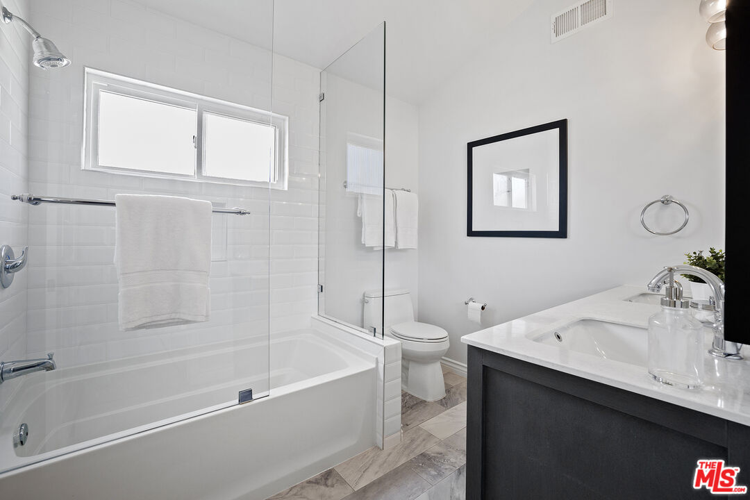 2210 Bataan Road, Unit 1A Redondo Beach, CA 90278 - Photo 17 of 20 Gallery Image 17