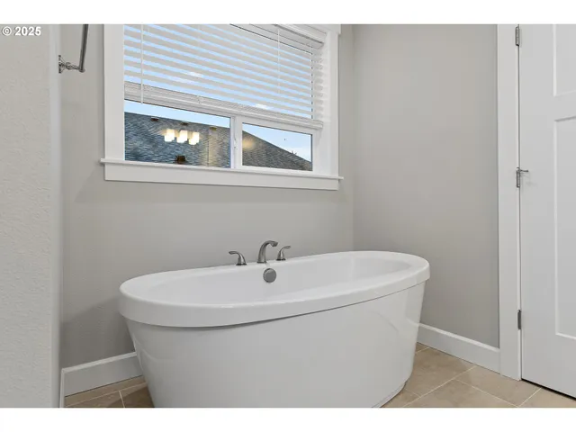 a view of a walk in closet