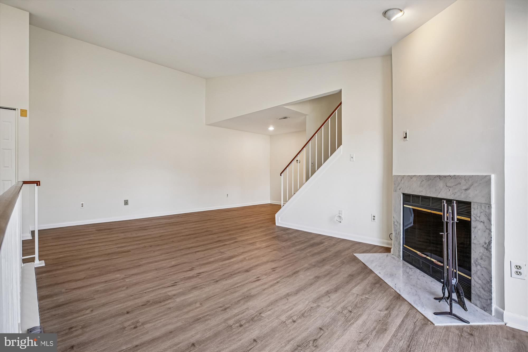 18206 Rolling Meadow Way, Unit 182 Olney, MD 20832 - Photo 11 of 44 Living Room