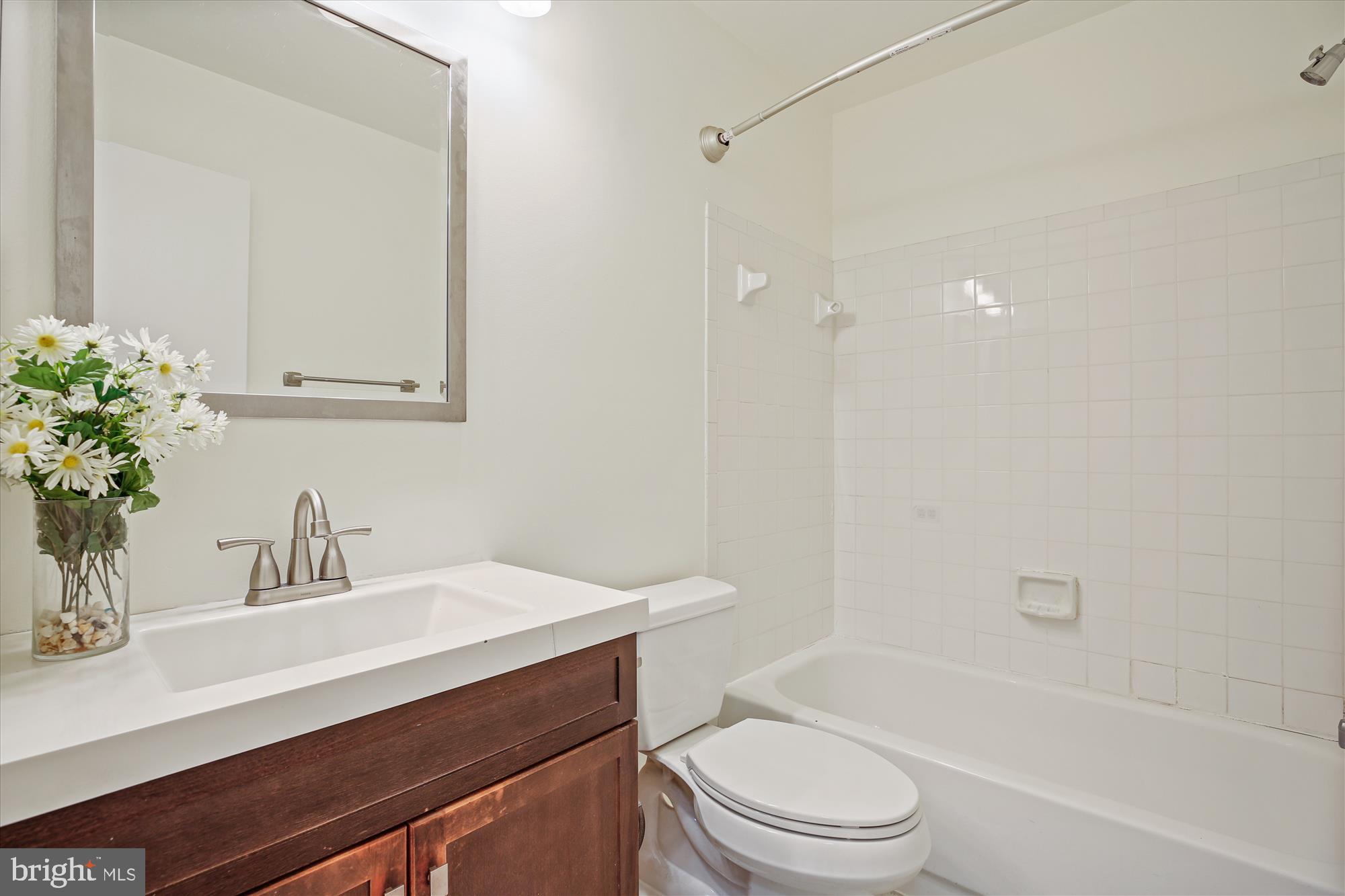 18206 Rolling Meadow Way, Unit 182 Olney, MD 20832 - Photo 34 of 44 Primary Bath