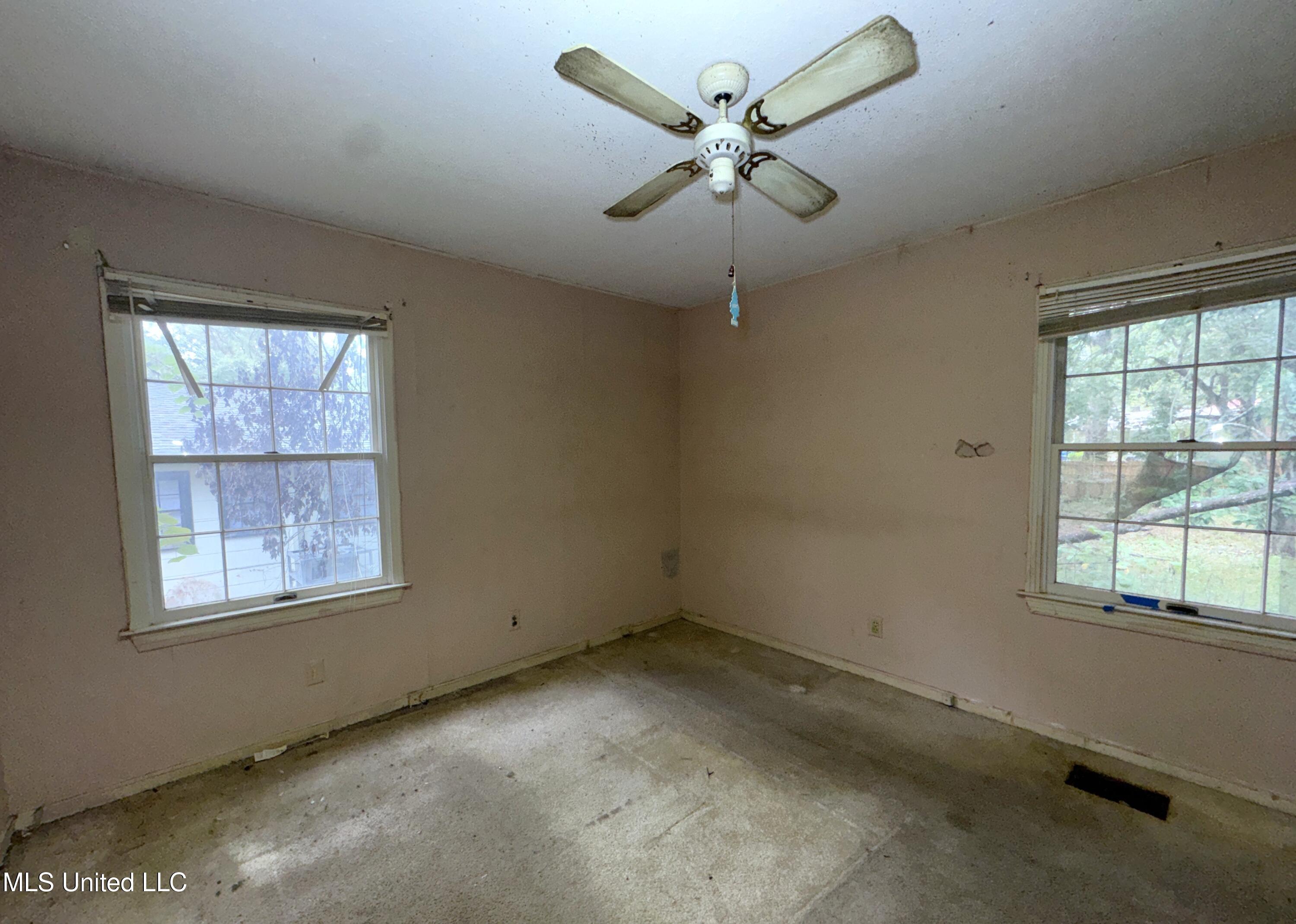 3143 Revere Street Jackson, MS 39212 - Photo 8 of 12 IMG_6176