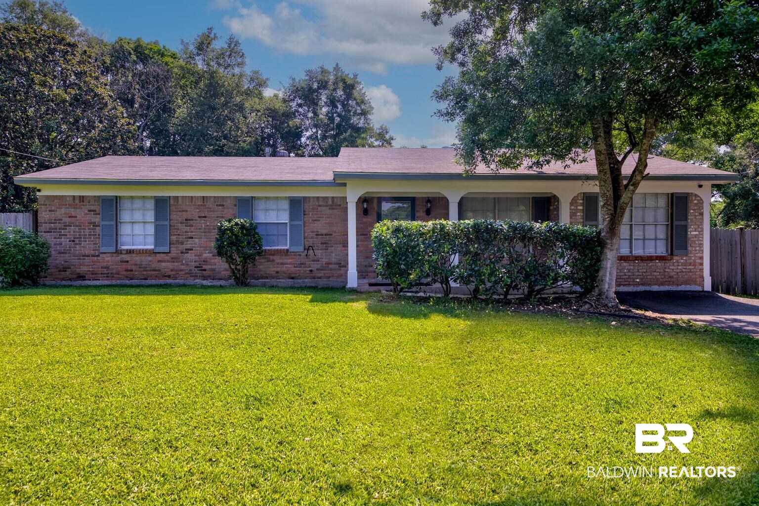 5075 Camelot Drive Mobile, AL 36619 - Photo 2 of 50