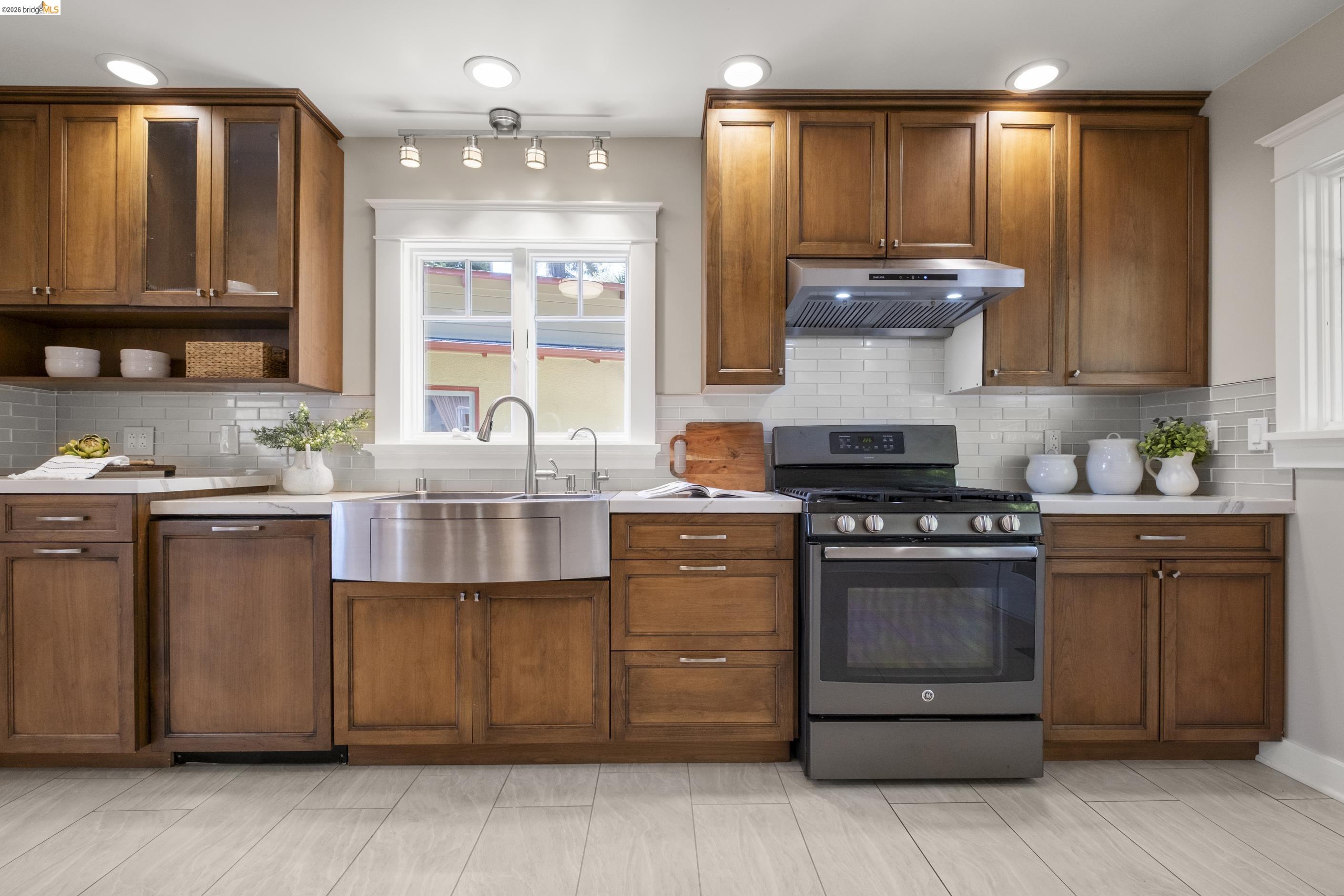 977 Regal Road Berkeley, CA 94708 - Photo 18 of 73 Gallery Image 18