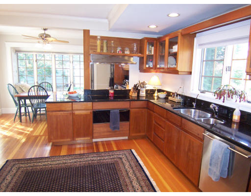 62 Edgemere Road Quincy, MA 02169 - Photo 8 of 15 Gallery Image 8
