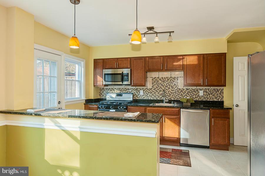 3930 Yolando Road Baltimore, MD 21218 - Photo 8 of 30 Kitchen