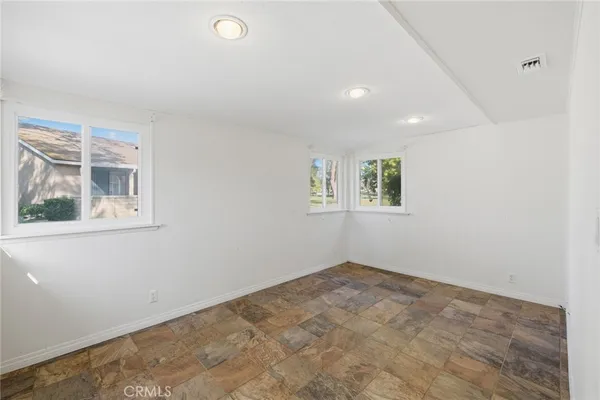 $529,900 | 23117 Village 23, Camarillo, CA 93012
