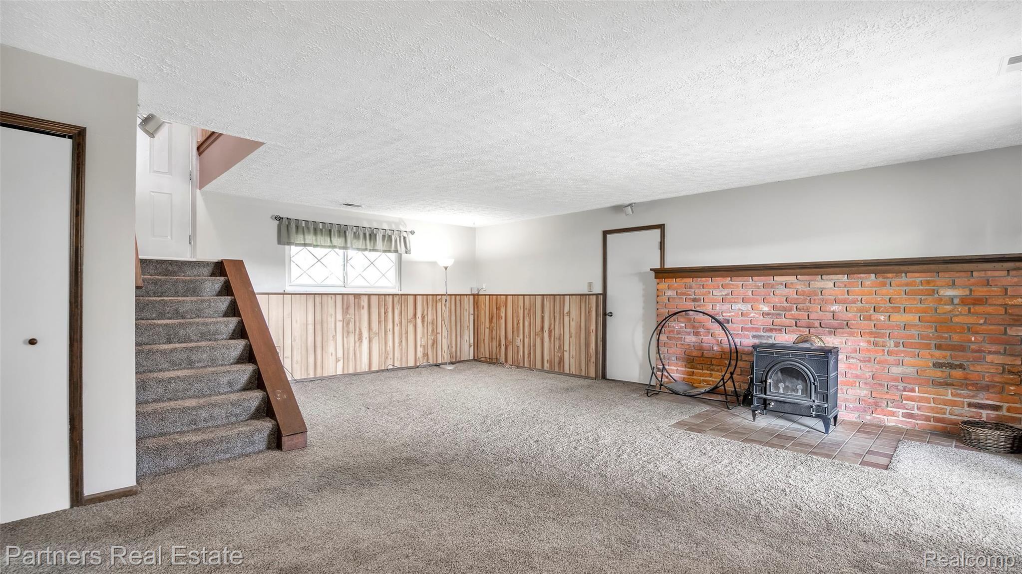 3978 East Coon Lake Road Howell, MI 48843 - Photo 26 of 37 3978-E-Coon-Lake-Rd-Windowstill-Real-Estate-Photography-28.jpg