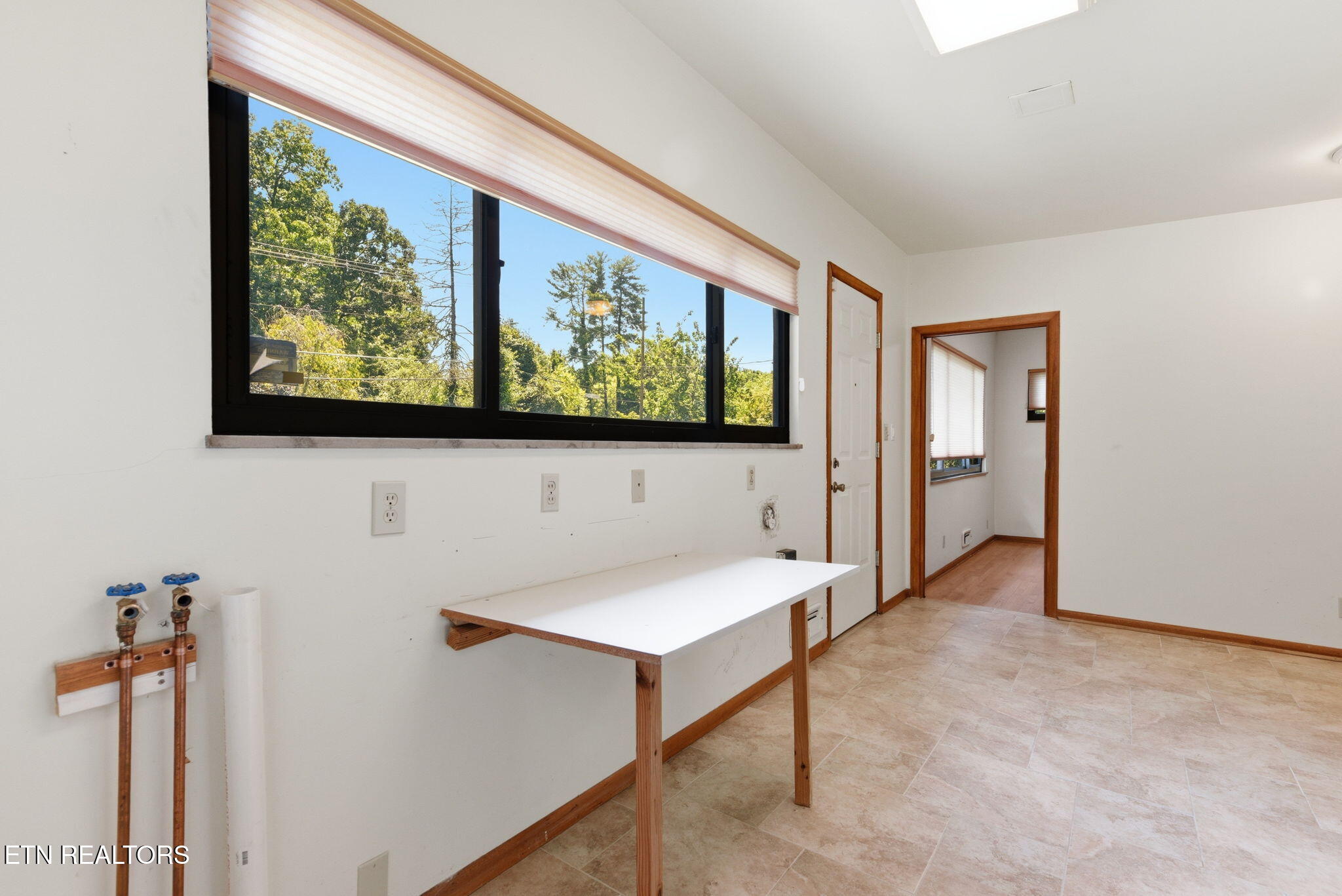 103 Endicott Lane Oak Ridge, TN 37830 - Photo 26 of 34 Laundry