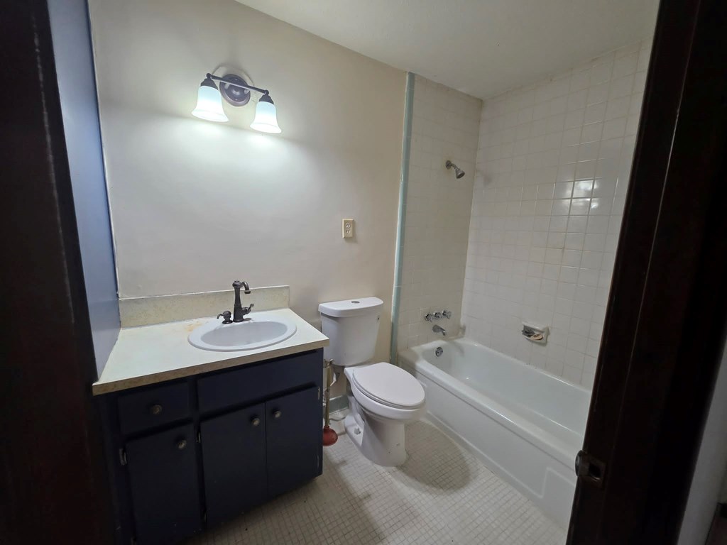 5522 Valleybrook Road Columbus, GA 31907 - Photo 19 of 36 Master Bathroom