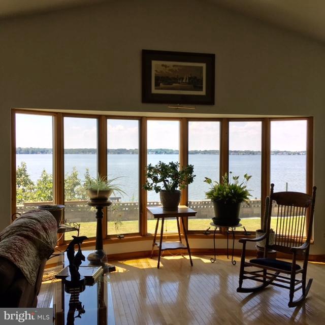 2200 Riverview Road Baltimore, MD 21221 - Photo 3 of 9 Wonderful Family/Great Room Addit. w/WATER View!