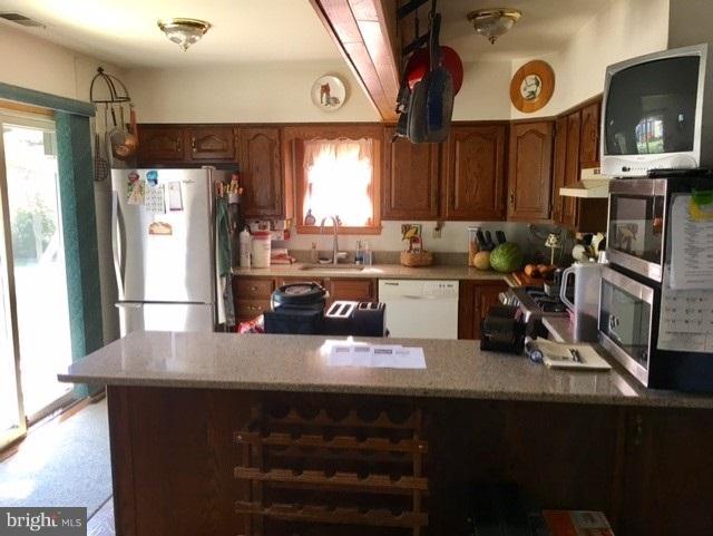 2200 Riverview Road Baltimore, MD 21221 - Photo 4 of 9 Kitchen